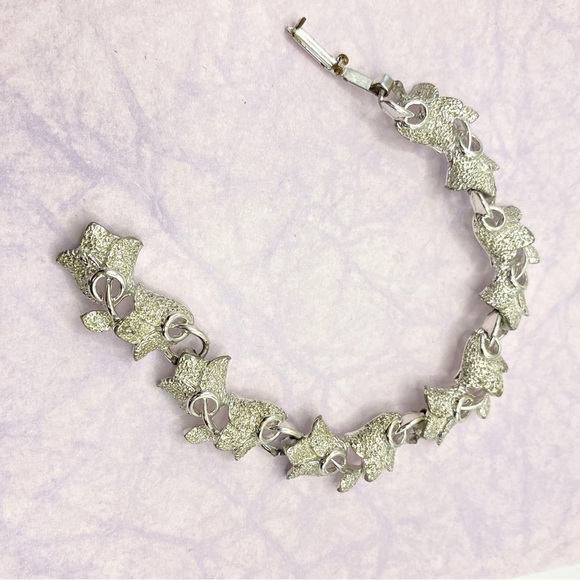 Vintage Silver Tone Bracelet - Picture 1 of 5
